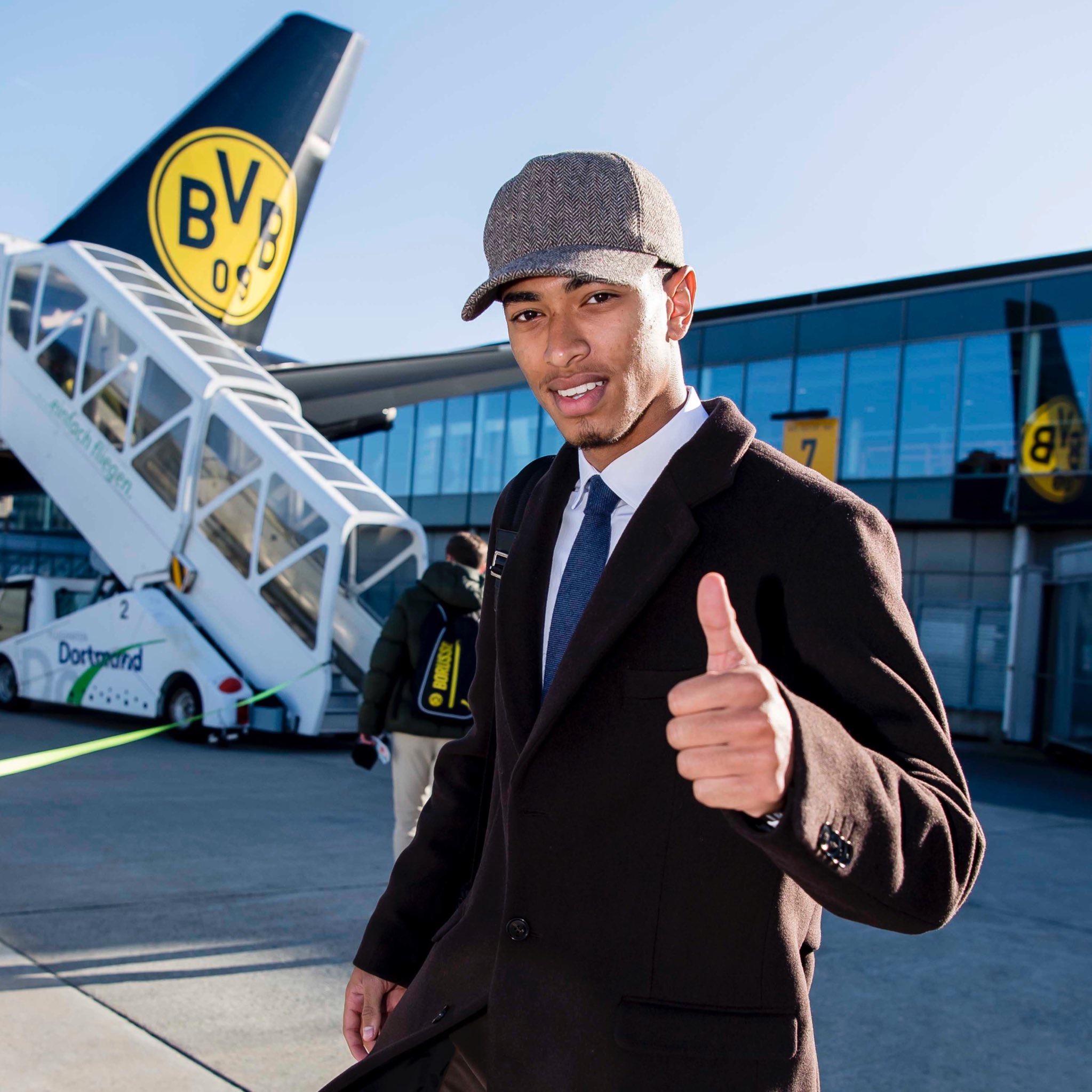 转折点！洛杉矶快船调整名单，德国杯转会期攻防权衡，管理层满意，轮换策略成焦点的简单介绍-九游官网